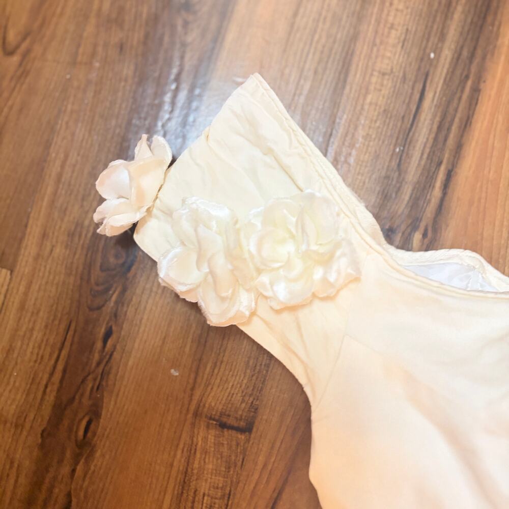 Vintage | Cream Satin Ball Gown Wedding Dress Floral Appliqué Full Skirt -Size 6 - Picture 4 of 14